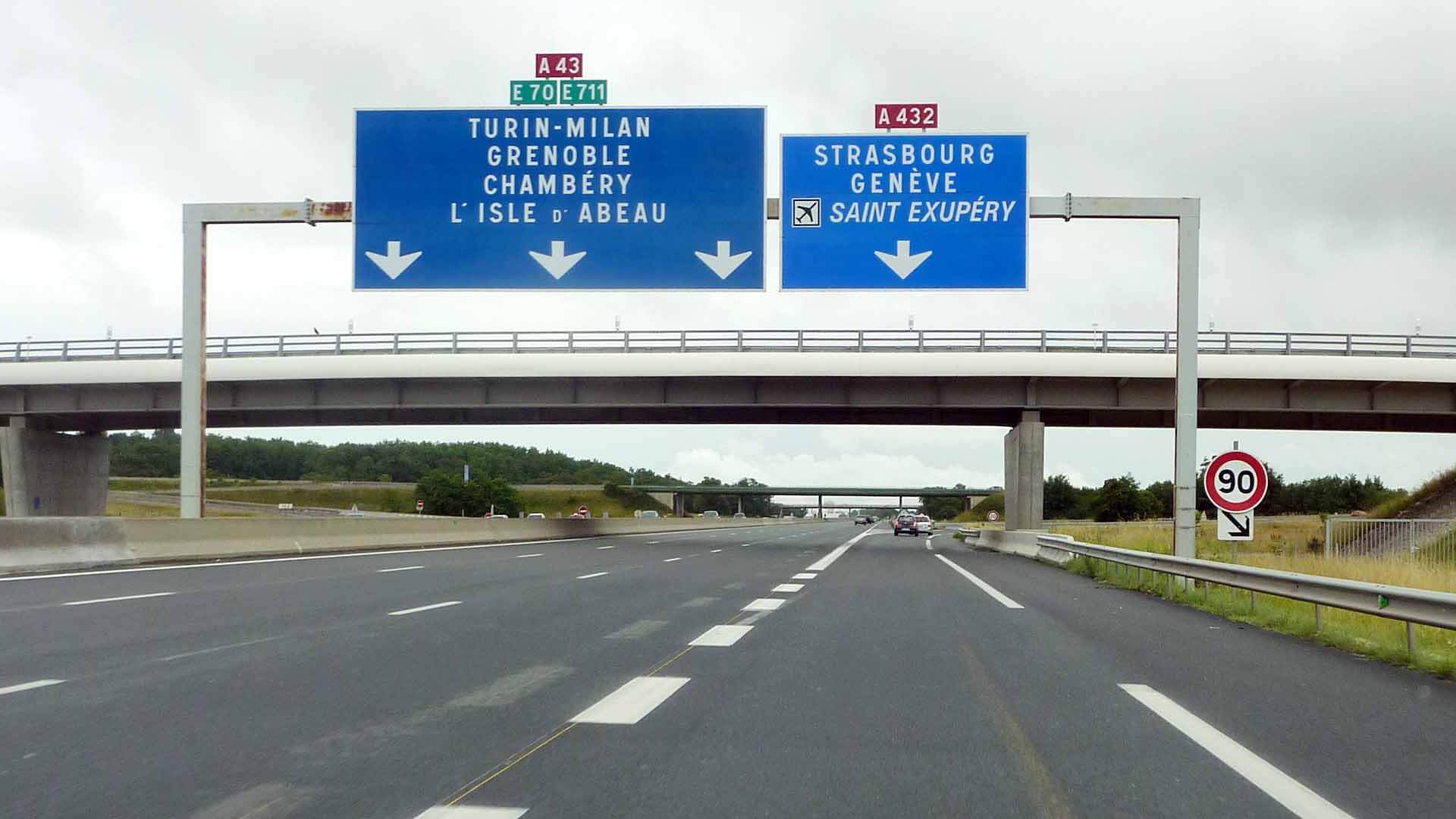 Autoroute A43 wikimedia commons