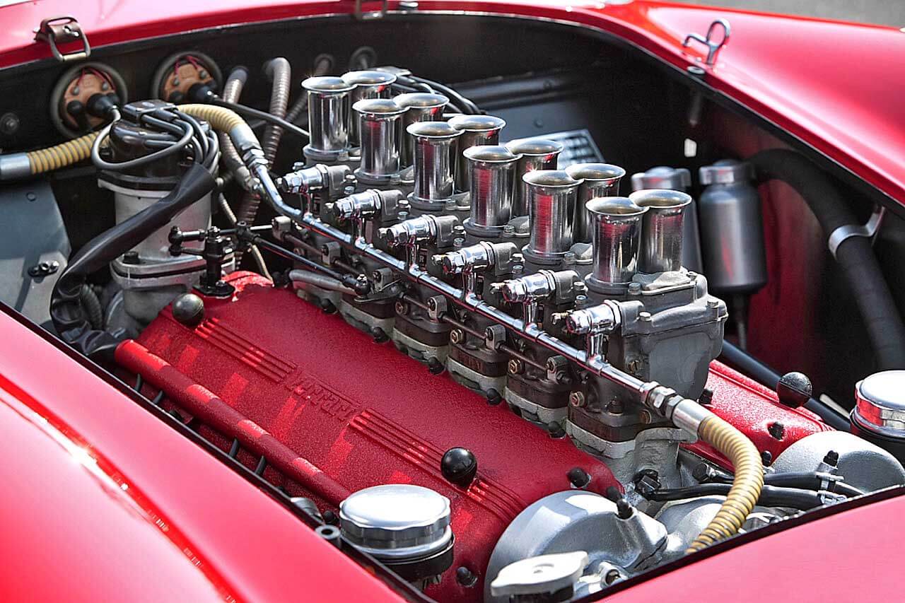 Moteur V12 d'une Ferrari 250 Testa Rossa Wikimedia Commons